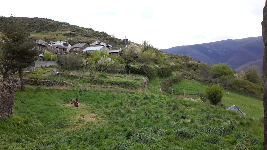 La Trucha Del Arco Iris Bed & Breakfast El Acebo de San Miguel ห้อง รูปภาพ